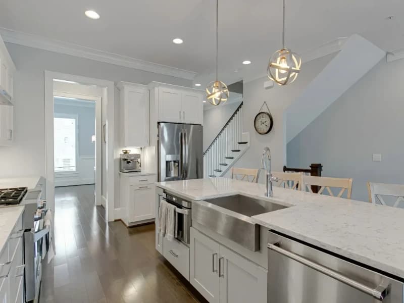 Top Tips for a Successful Bathroom and Kitchen Remodel
